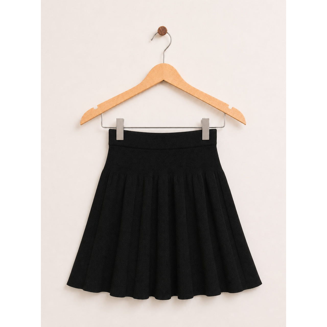 Pleated Knit Skirt