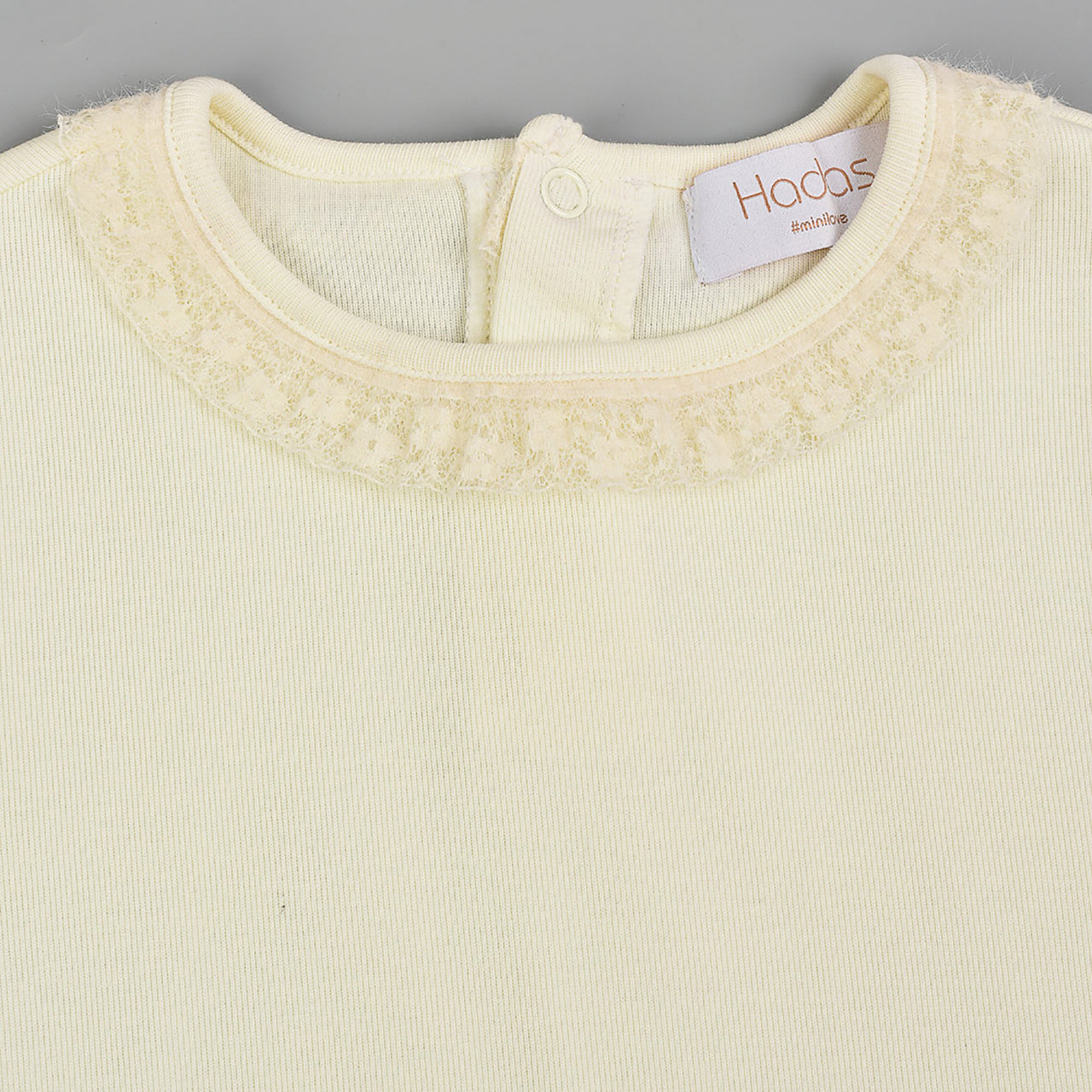 Hadas Lace Collar Shell